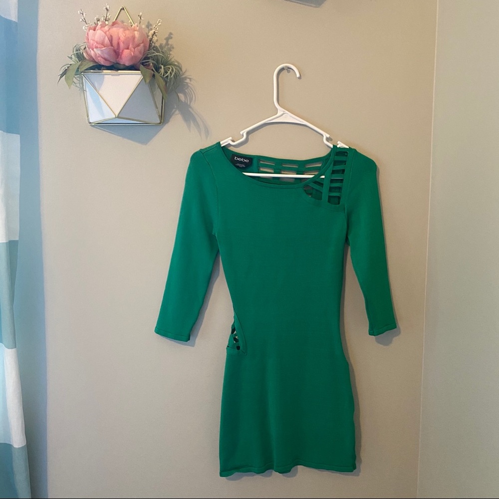 BEBE | EMERALD GREEN CUTOUT BODYCON DRESS | XS